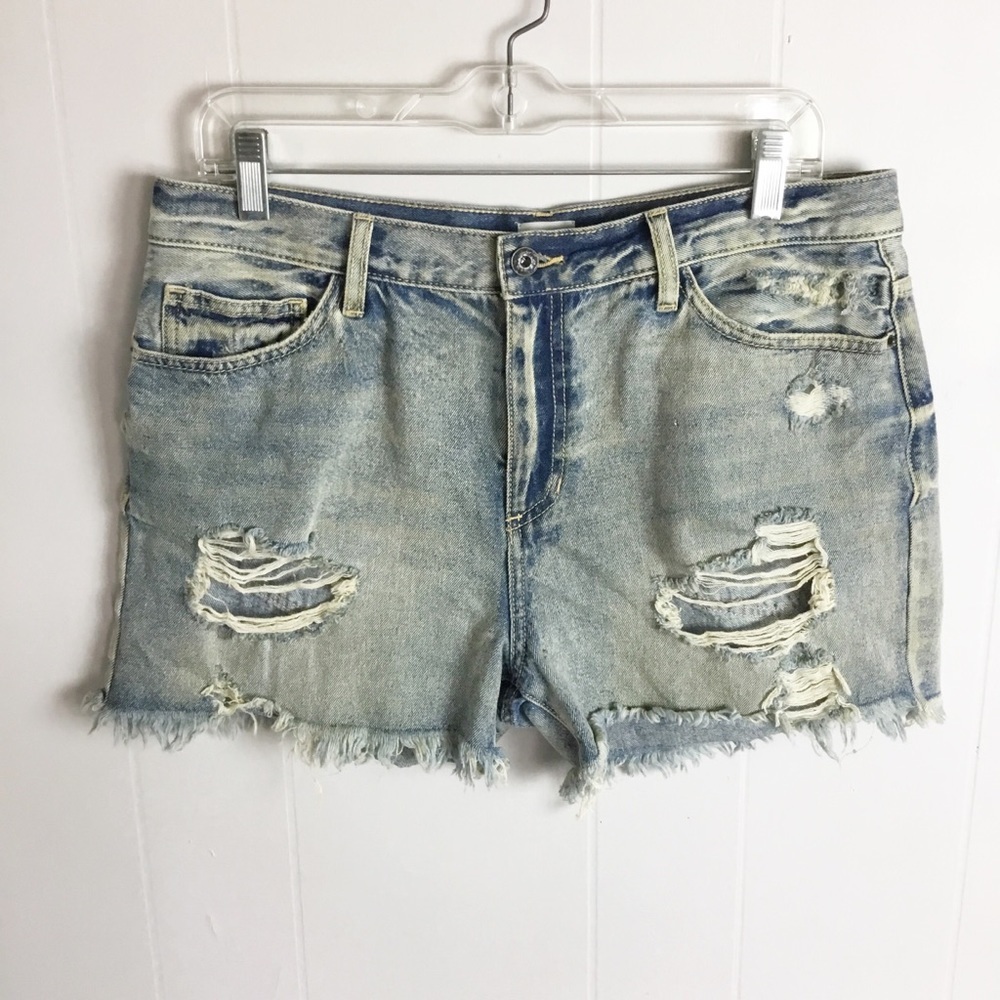 Sneak Peek Boyfriend Jean Shorts Distressed Size L